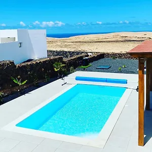 https://villa-kira-tindaya.hotelsfuerteventura.org